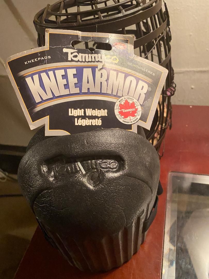 Tommyco Light Weight Knee Pads- NWT