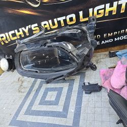 2014-2017 Jeep Cherokee Headlight DRIVER SIDE LH  Fog Light Assembly 