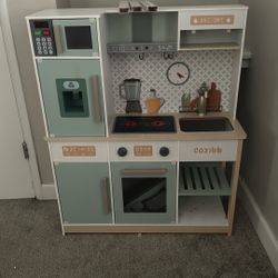 Playing Kitchen With Ice Maker 