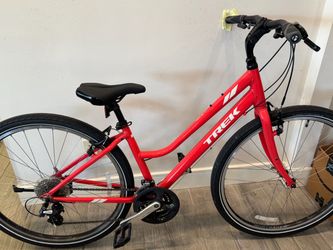 Woman’s Trek Verve Hybrid Bike Trails Leisure Fun Tuned Ready/Ride