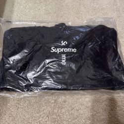 Supreme Cross Box Logo Small Black (FW20)