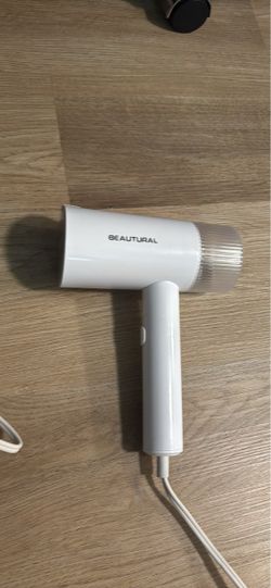 Garment steamer