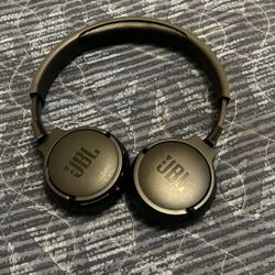 JBL TUNE 660NC