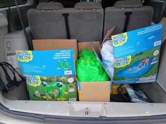 Pool for kids and 2 frogs sprinklers need gone make me offer on all 3