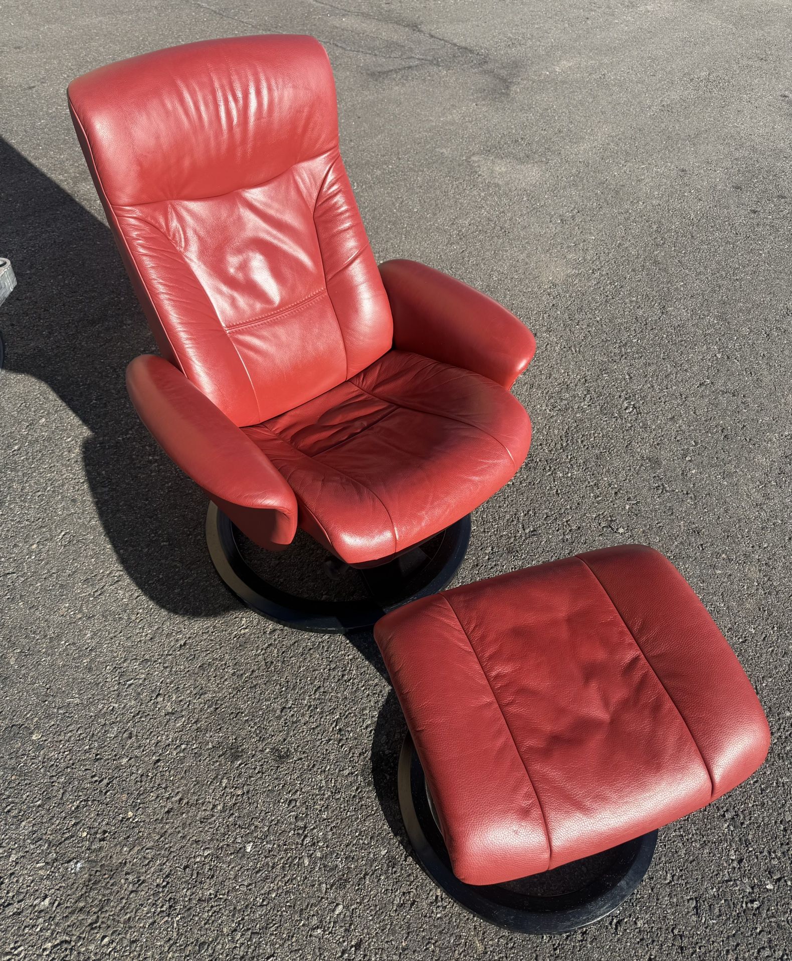 Stressless Recliner Chair with Ottoman 