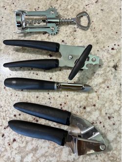 Kitchen tool set