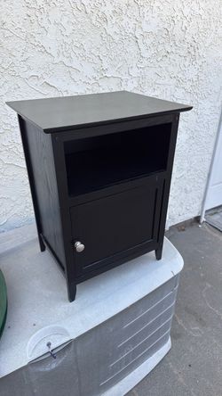 Night stand dark brown very good condition