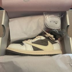 Travis Scott Jordan 1 