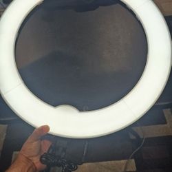 IViSii - 55watts 19" RING LIGHT! Pristine!! 