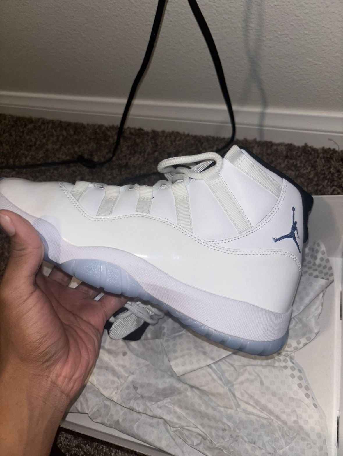 Jordan 11 Retro Legend Blue