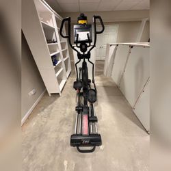 Sole E95 Elliptical, Premium Home Cardio - Like New – Lake Zurich, IL
