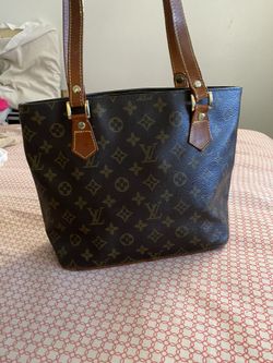 LOUIS VUITTON PURSE