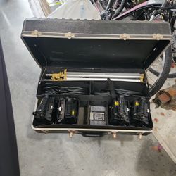 Lowel Omni Light Professional Photography Studio Lighting Kit with Carrying Case