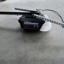 LIFT  MÁSTER  GARAGE  DOOR  MOTOR