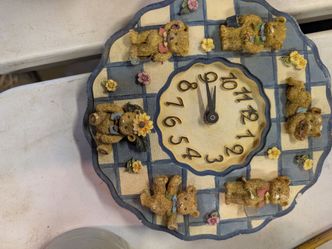 Bear clock