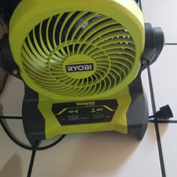 Aire Acondicionado Portatil En Buenas Condiciones  Con Su Cargador