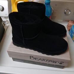 Bearpaw Women's Boots