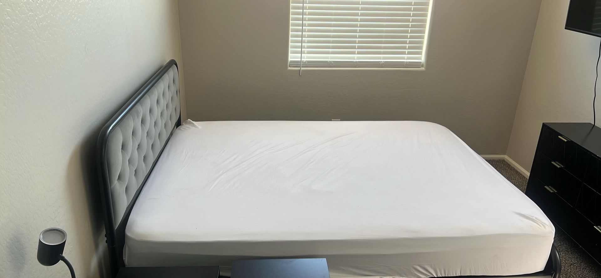 Queen Size Bedroom Set