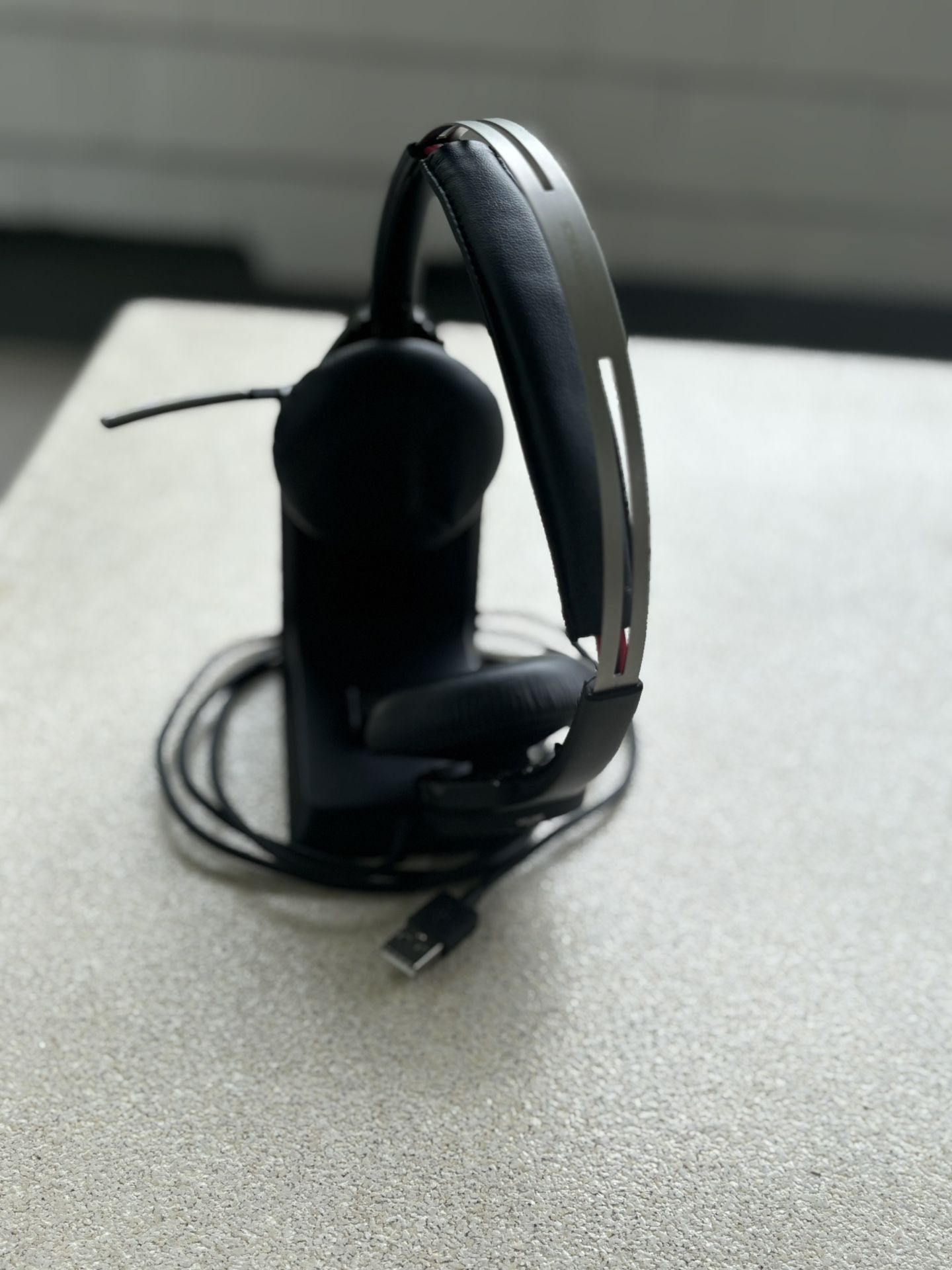 Plantronics - Voyager Focus UC (Poly) - Bluetooth Dual-Ear (Stereo) Headset with Boom Mic 
