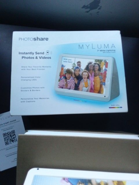 photo share my.luma. 7' lightning wifi smart fram