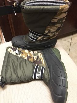 SOREL Camouflage size 2 boots