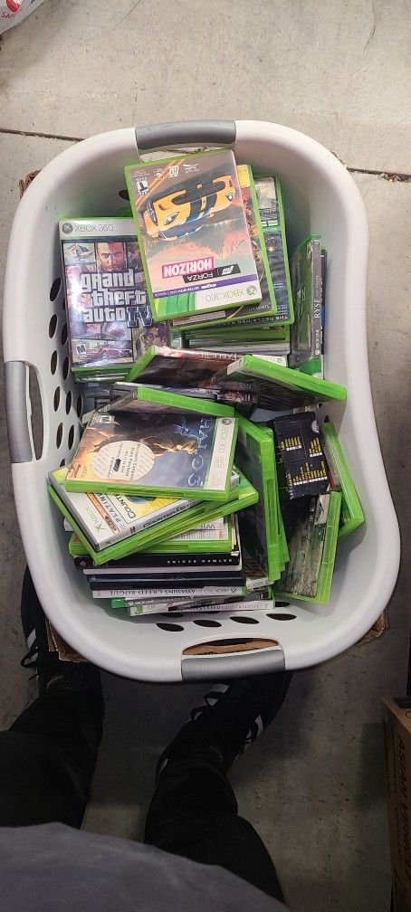 Xbox 360s, Headset, Alot Of Games