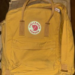 Fjallraven Kanken Backpack 