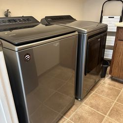 Whirlpool Washer and Dryer Electric set