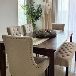 Gorgeous Dining Sets Onsale $50 Down negotiable Prices inside The Mall 