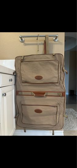 Eddie Bauer Ford Garment Bag
