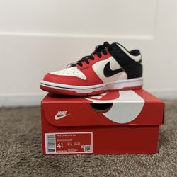 Nike dunk low Chicago EMB