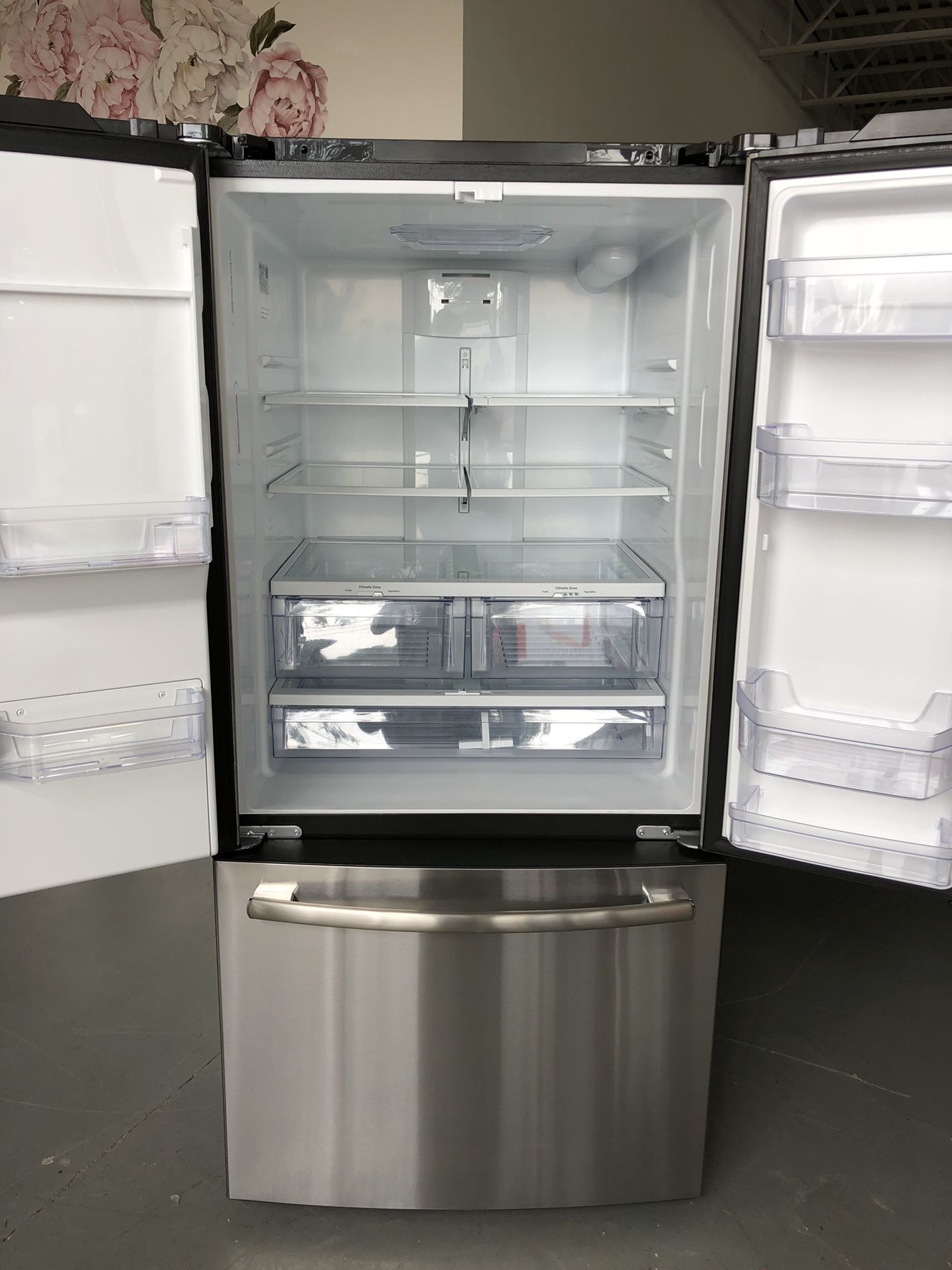 NEW GE 23.8 Cu. Ft. Stainless Steel FrenchDoor Bottom Freezer