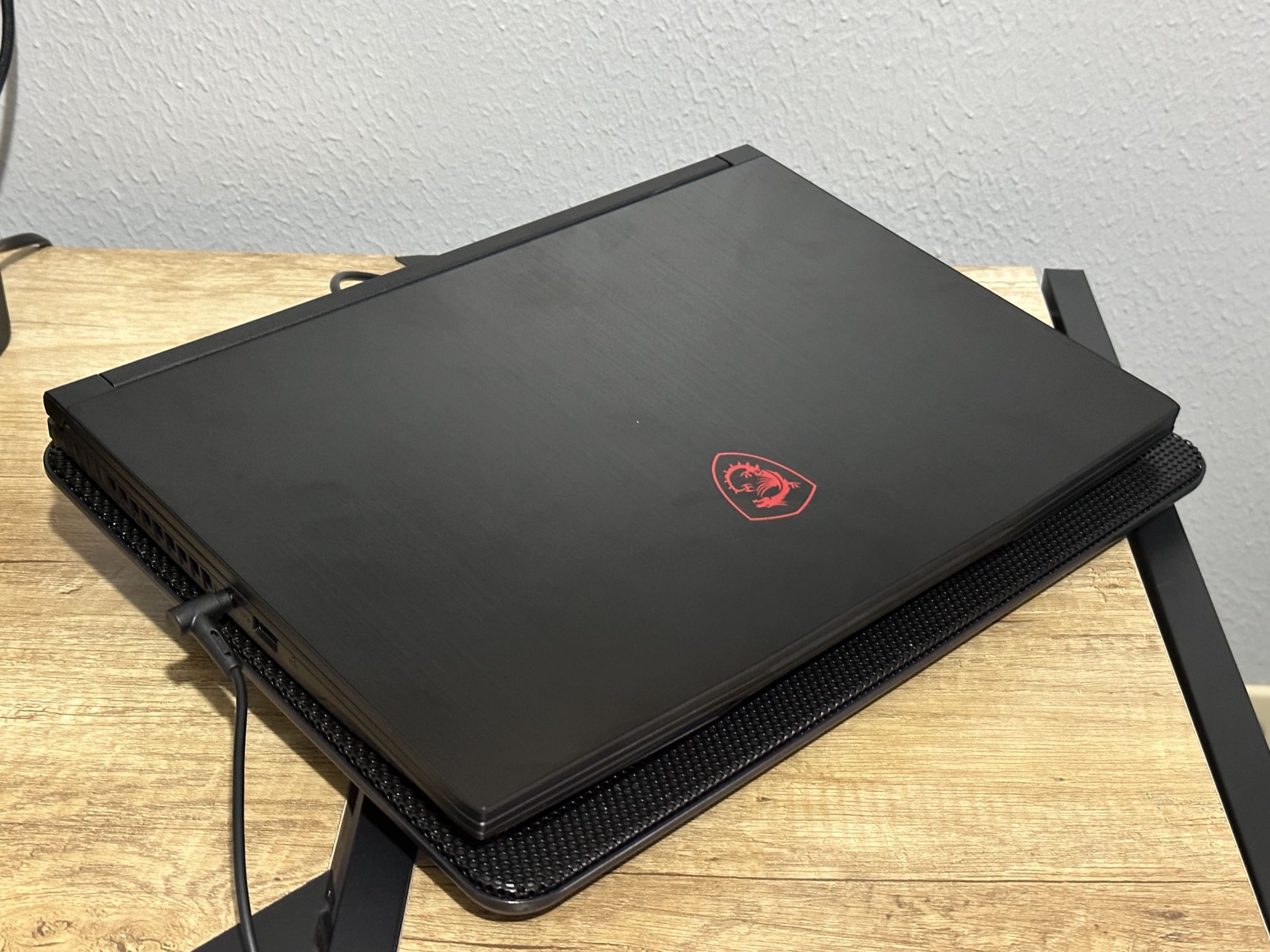MSI GV15 Thin 11SCV-633US Gaming Laptop
