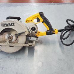 DEWALT 15 Amp 7-1/4" Worm Drive Electric Corded Circular Saw (DWS535)