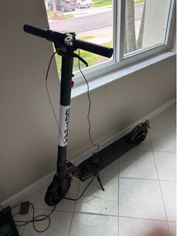Gotrax GXL V2 Electric Scooter -black