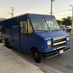 2004 Ford Utilimaster 
