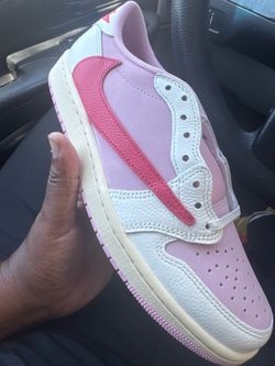 Size 9  brand new with undefeated receipt - 440$