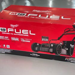 Milwaukee 2823-22HD M18 FUEL 21" Self-Propelled Dual Battery Mower Kit