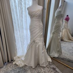 Casablanca Bridal 