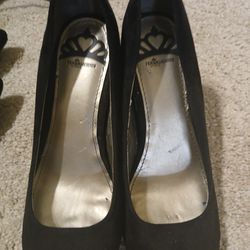 2 Pairs Ladies Shoes 