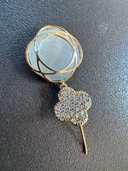 Real Gold and Diamond Earring