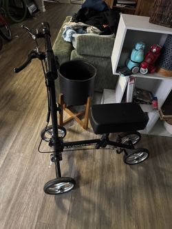 Knee scooter