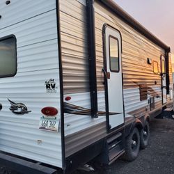 2020 Jayco 25ft bunkhouse baja Edition off-road high clearance 