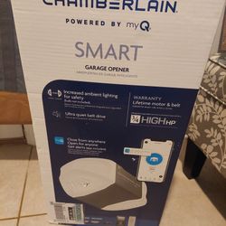 NIB Chamberlain 3/4 Hp Garage Door Opener