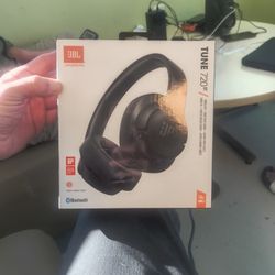 JBL Tune 720BT Headphones 