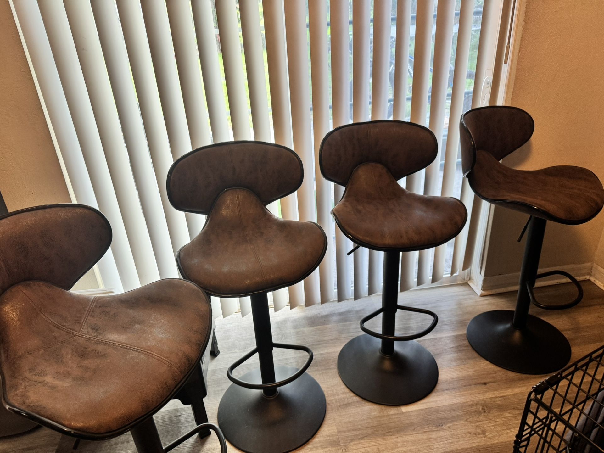 4 Pair Set Of Bar Stools