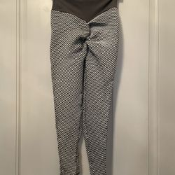 Brand New Butt Enhancing Yoga Pants Size X-small