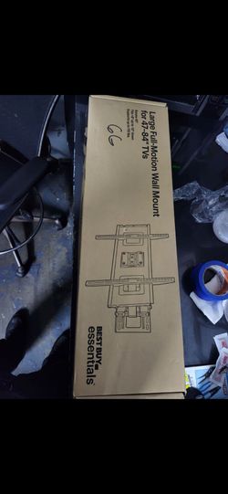 Large full motion wall mount for 47- 84" TVs