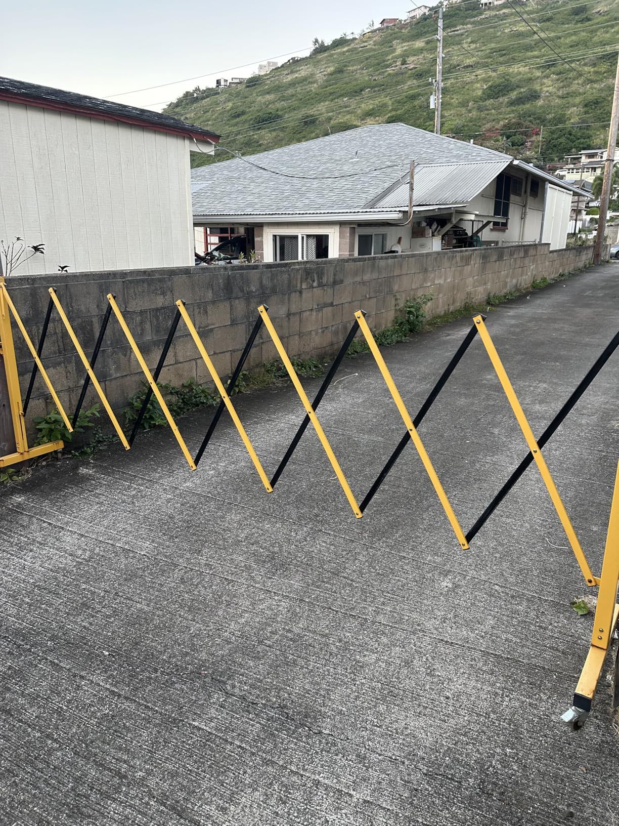 Expandable Metal Barricade Gate – 11FT Folding Security Gate w/ Wheels – Great Condition