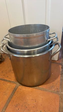 Big pots, ollas grandes